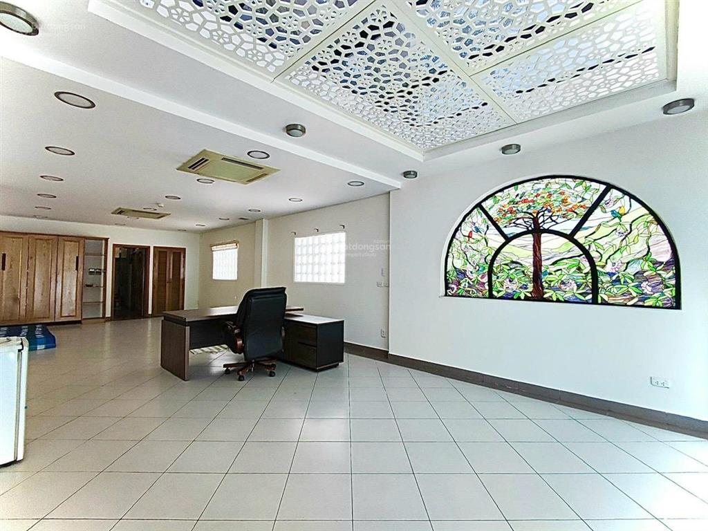 Cần bán tòa nhà văn phòng đường calmette quận 1 giá 28.3 tỷ có hd thuê 75tr/th