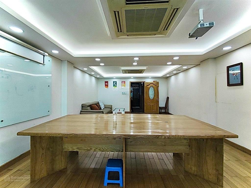 Cần bán tòa nhà văn phòng đường calmette quận 1 giá 28.3 tỷ có hd thuê 75tr/th