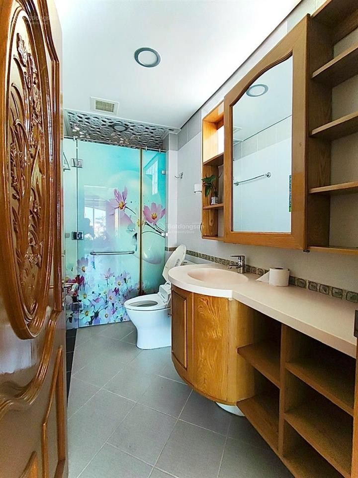 Cần bán tòa nhà văn phòng đường calmette quận 1 giá 28.3 tỷ có hd thuê 75tr/th