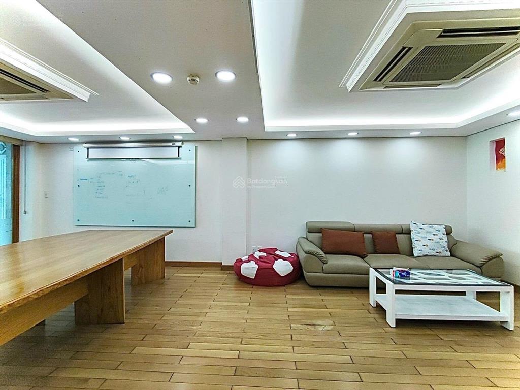 Cần bán tòa nhà văn phòng đường calmette quận 1 giá 28.3 tỷ có hd thuê 75tr/th