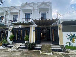 Nhà 1 trệt 1 lầu  tl15, gần ngã tư ga  xe hơi đậu cửa