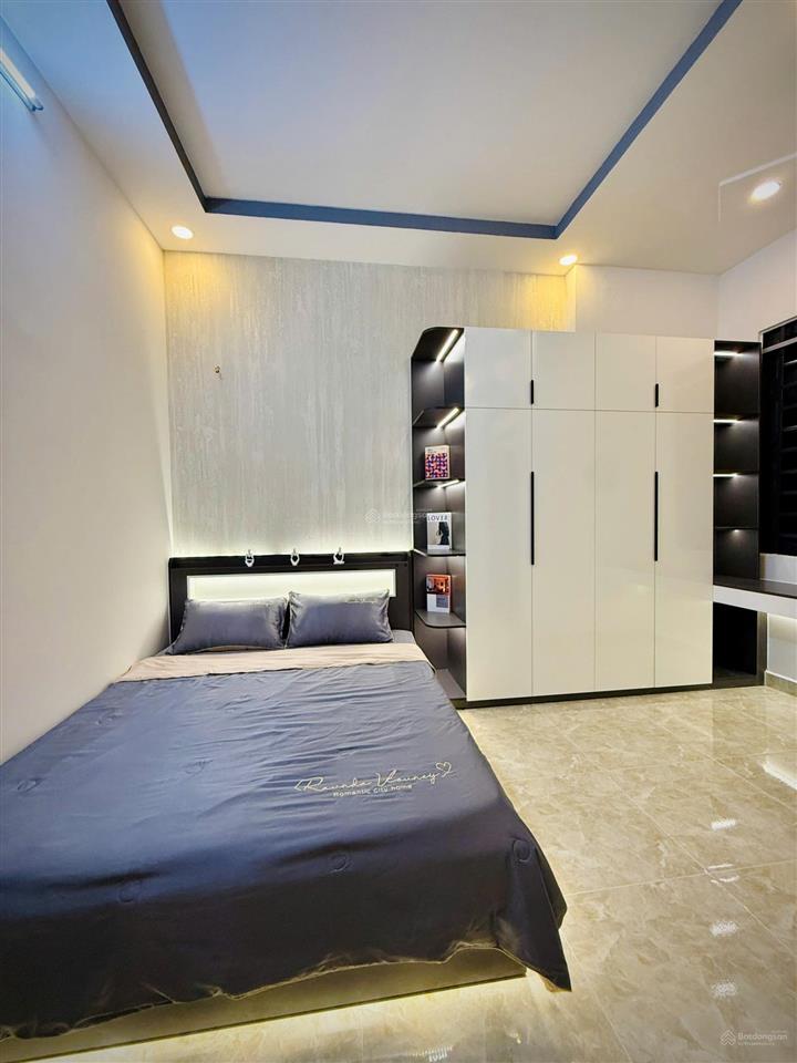 Bán nhà 1 trệt 1 lầu tl15 gần ngã tư ga, xe hơi đậu cửa