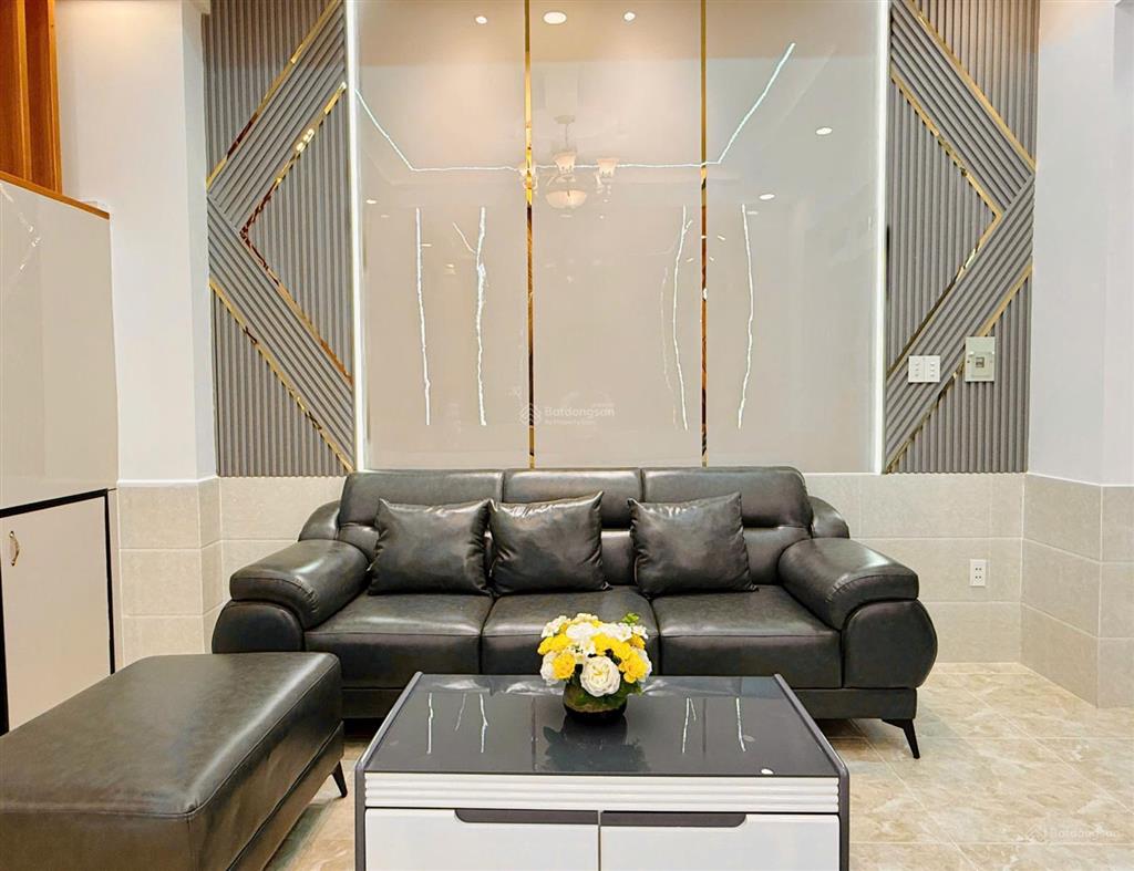 Bán nhà 1 trệt 1 lầu tl15 gần ngã tư ga, xe hơi đậu cửa