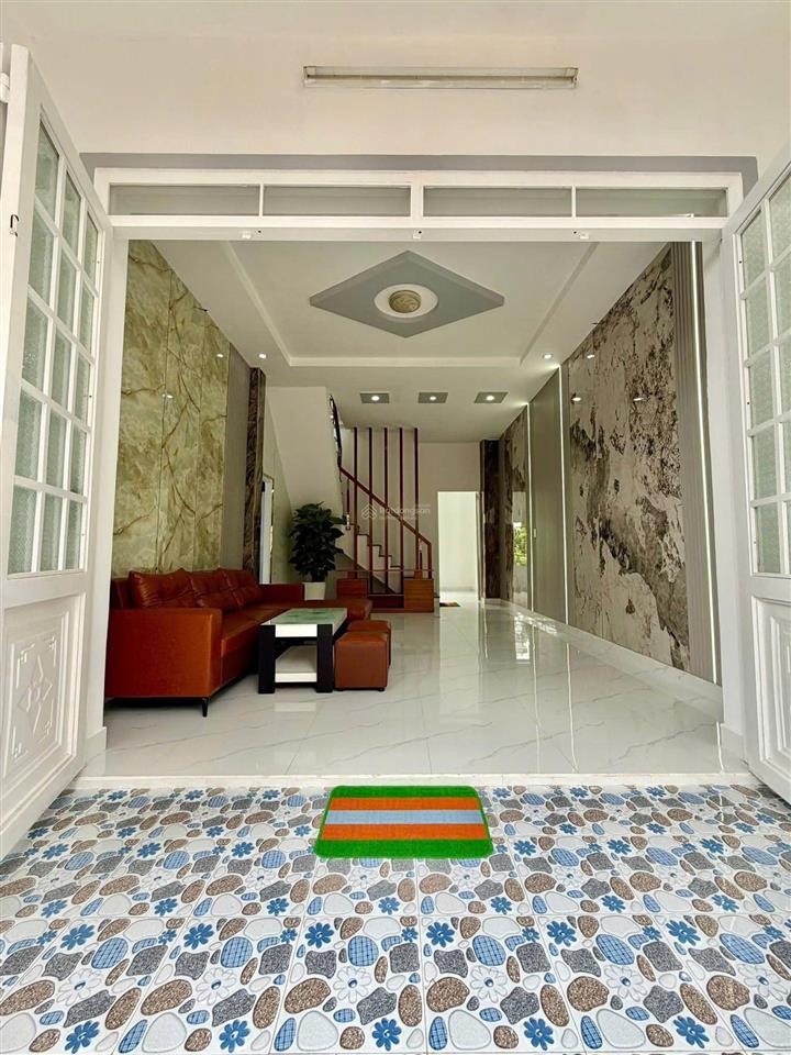 Nhà đẹp 6x12m  vị trí đường tl37, q12  tiện ở ngay  4. x tỷ