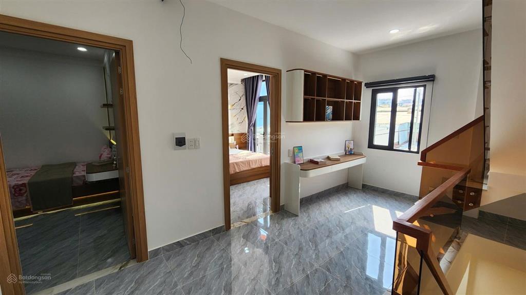 Nhà gần chợ minh phát, tx22, q12  7x10m  4pn có phòng ngủ dưới trệt