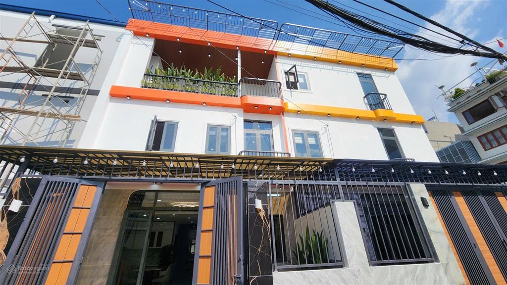 Nhà gần chợ minh phát, tx22, q12  7x10m  4pn có phòng ngủ dưới trệt