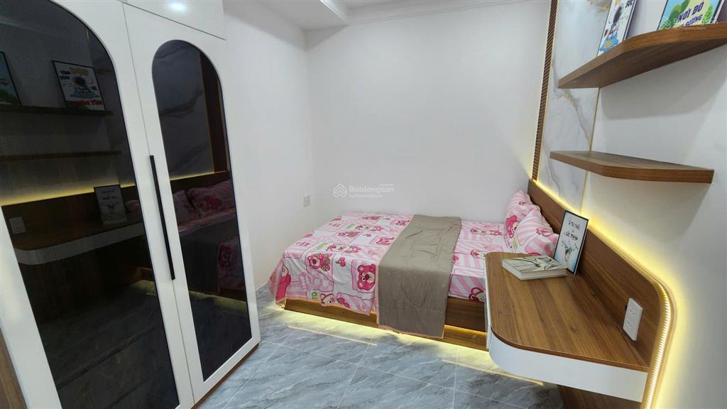 Nhà gần chợ minh phát, tx22, q12  7x10m  4pn có phòng ngủ dưới trệt