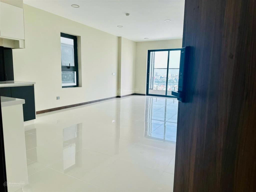 Cần tiền bán căn hộ 2pn chỉ 6,8tỷ công chứng ngay nhận nhà  ch 2pn + 2wc 75m2 view cực đẹp