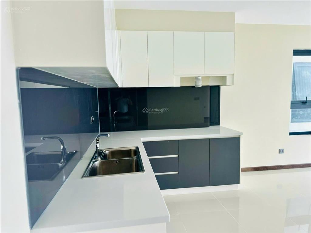 Cần tiền bán căn hộ 2pn chỉ 6,8tỷ công chứng ngay nhận nhà  ch 2pn + 2wc 75m2 view cực đẹp