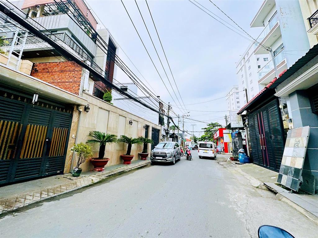 Nhà 2 tầng mặt tiền đường 12 sầm uất  trường thọ  thủ đức  2 phút ra ga metro bình thái