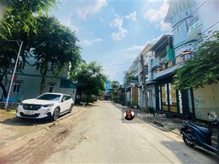 82triệu/m2, đất tặng nhà c4 đường 9  linh trung  thủ đức  xây full 5 tầng  gần đh ngân hàng