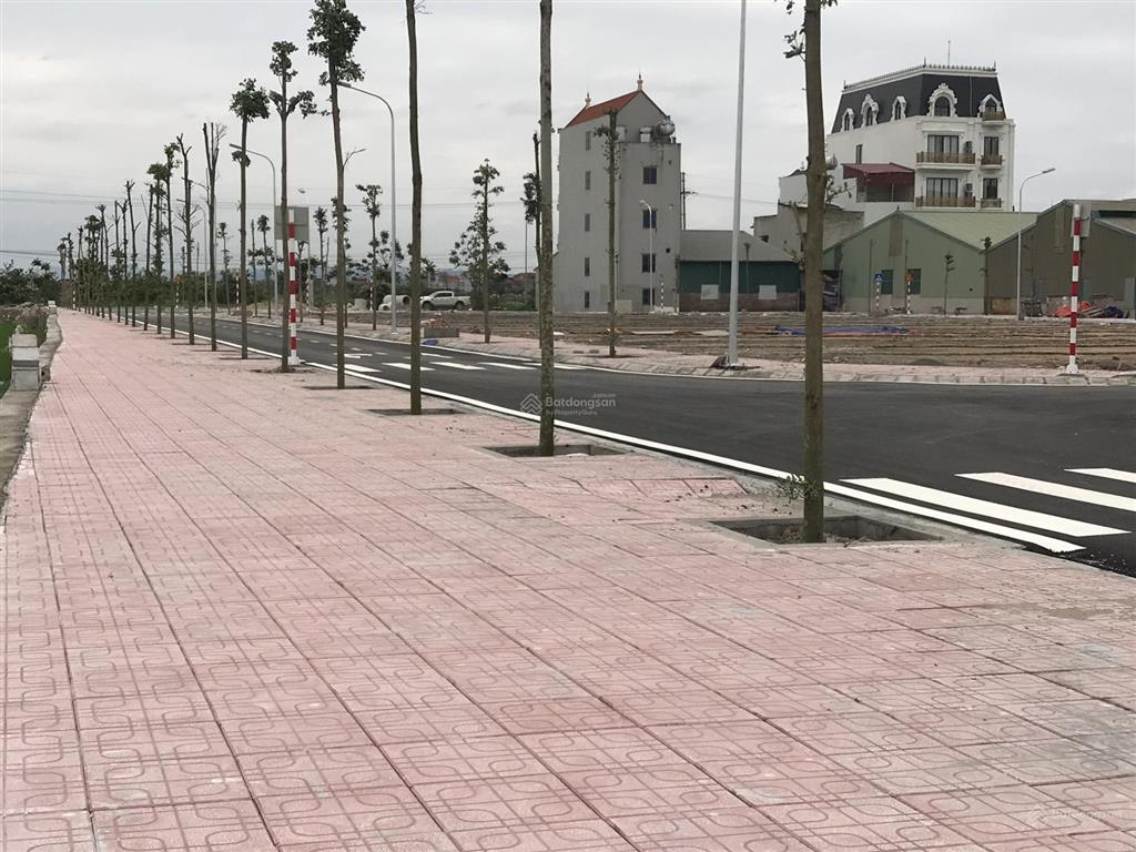 154m2 mặt tiền rộng 11m đường trước đất rộng 12m có vỉa hè giá chỉ 28tr/m2 đất đấu giá ứng hòa