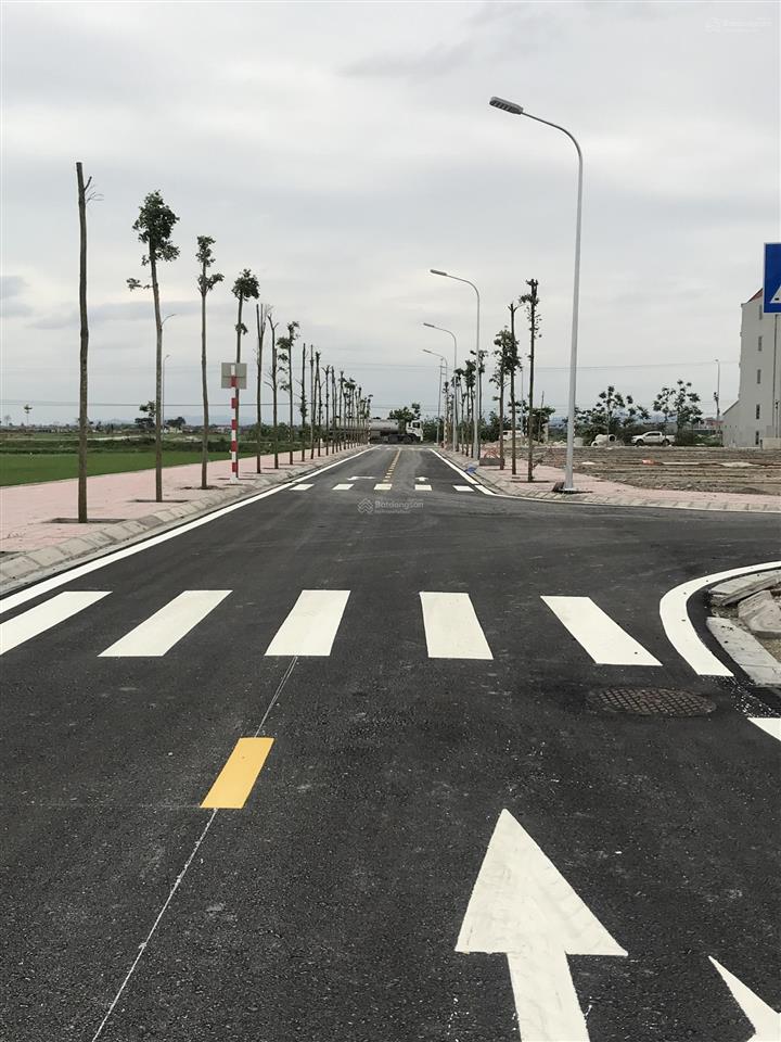 154m2 mặt tiền rộng 11m đường trước đất rộng 12m có vỉa hè giá chỉ 28tr/m2 đất đấu giá ứng hòa