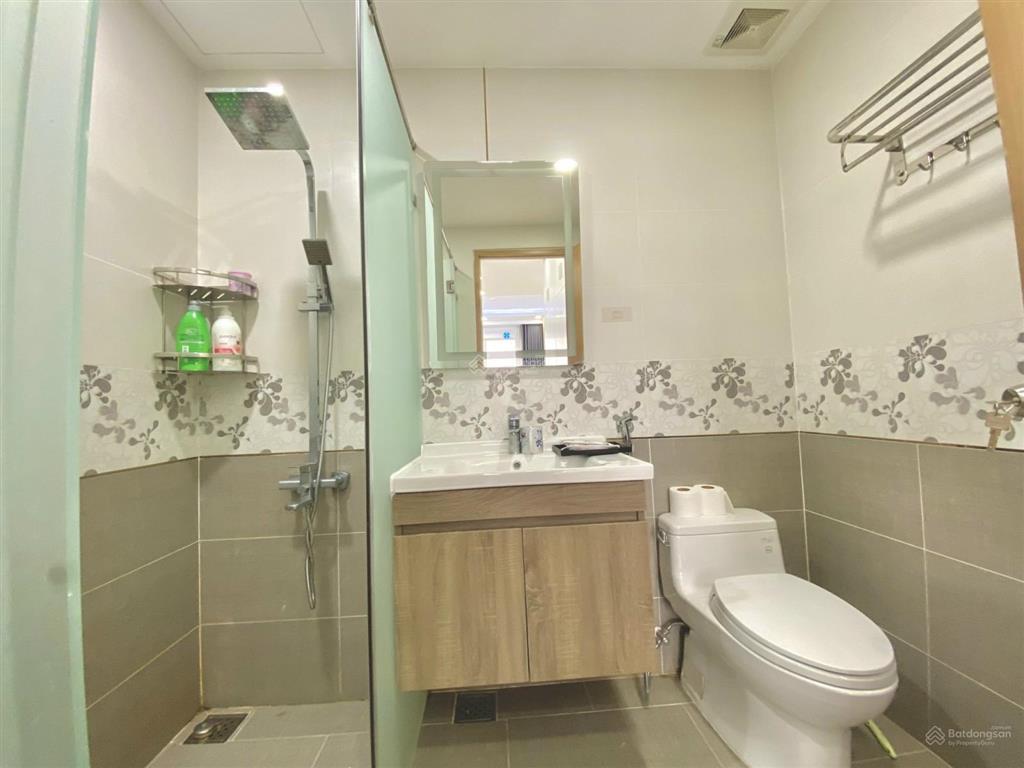 Bán căn hộ 2pn 2wc sunrise city view view quận 1 , giá chỉ 5,5 tỷ có hợp đồng thuê ổn định