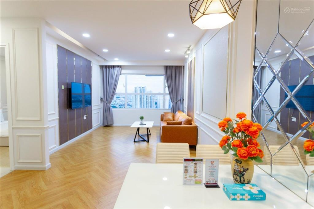 Bán gấp cc 1pn, 1wc, 55m2 tại sunrise city, nguyễn hữu thọ, q7, hcm, 5,4 tỷ vnd