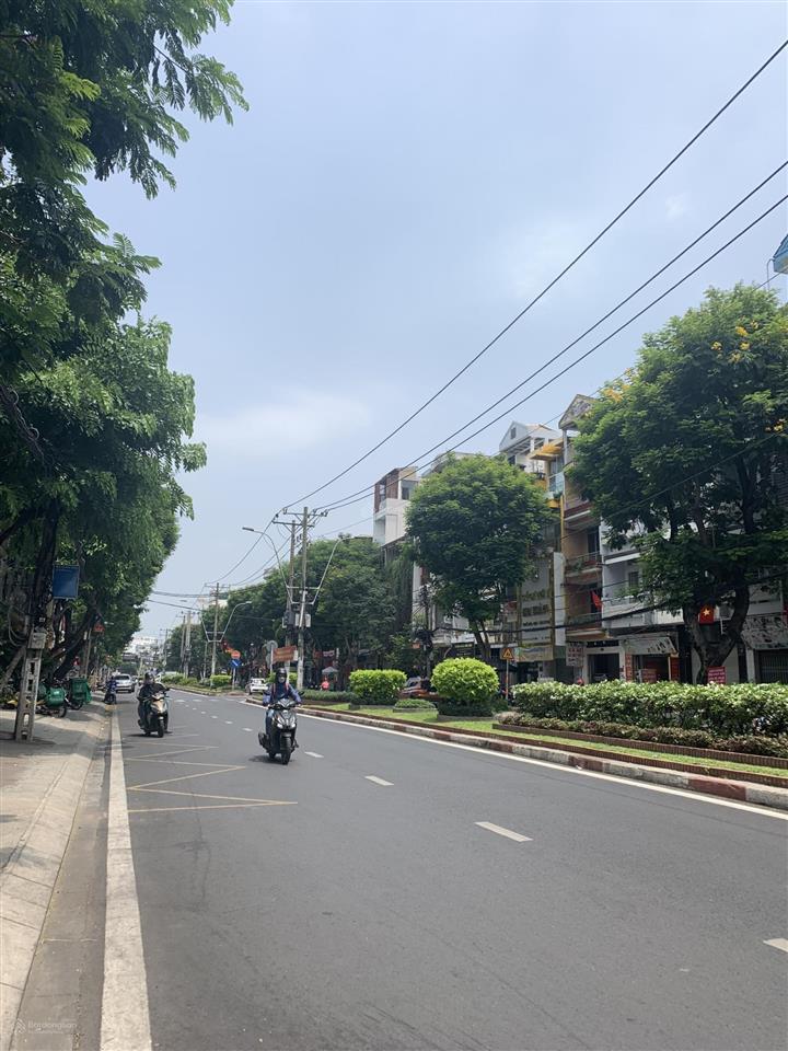 Nhà hxh ngay bàu cát phạm phú thứ dt 4,6x22m trệt 2 lầu st đẹp. giá 10,5 tỷ tl