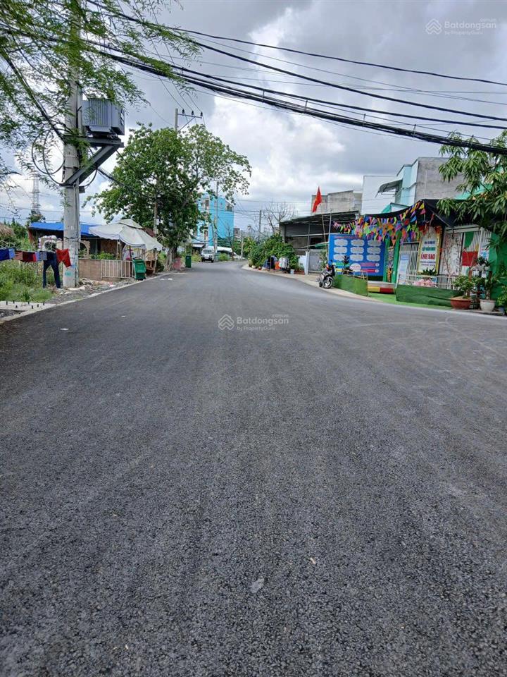 Bán 132m2 đất mặt tiền hẻm chính lê văn lương