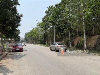 Bán 104m2 đường rộng 20m kd đắc địa ngay trg chợ, gần kcn giá 3.xx tỷ alo nhanh thì còn