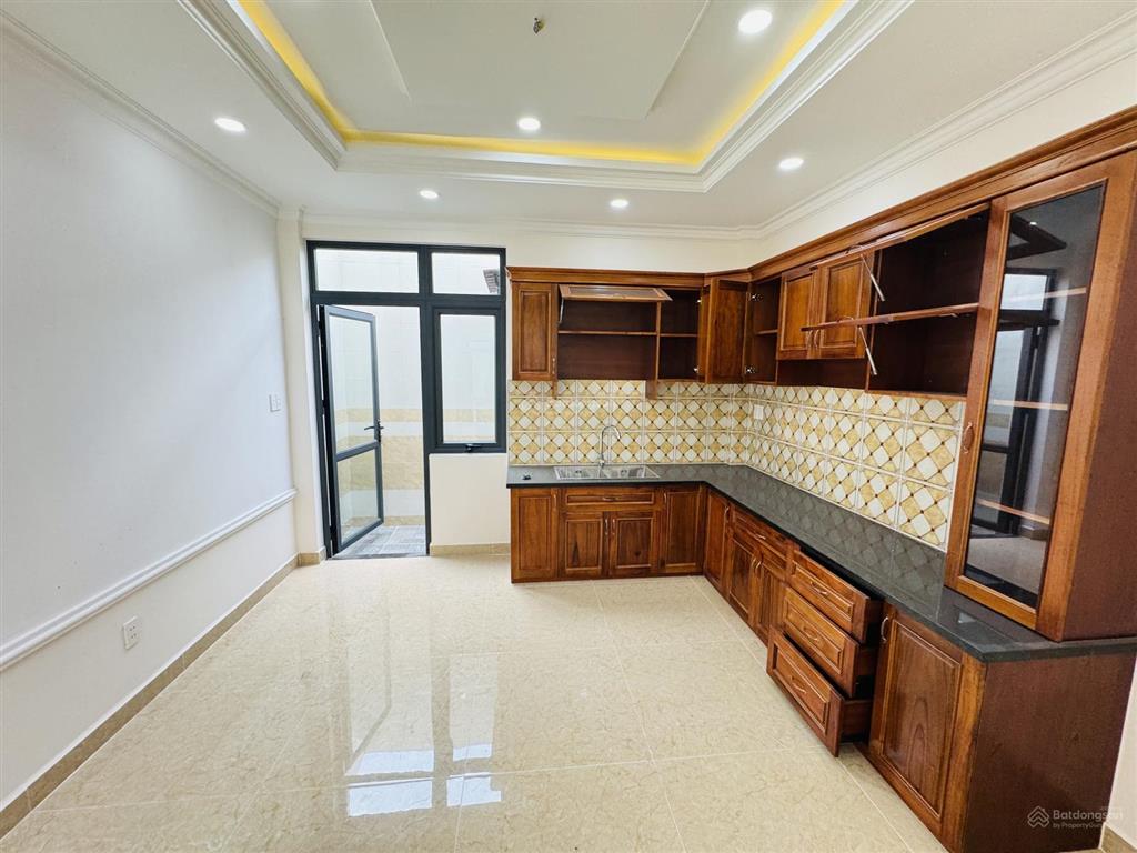 Nhà mới xây  sổ hồng riêng  đường ô tô tránh nhau gần sông sài gòn mát mẻ, cách kđt vạn phúc 500m