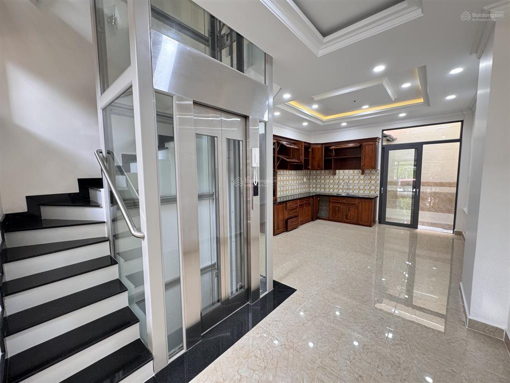 Nhà mới xây  sổ hồng riêng  đường ô tô tránh nhau gần sông sài gòn mát mẻ, cách kđt vạn phúc 500m