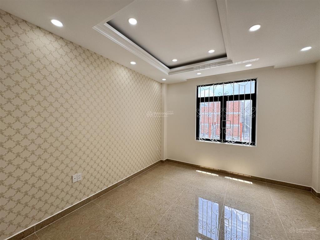 Nhà mới xây  sổ hồng riêng  đường ô tô tránh nhau gần sông sài gòn mát mẻ, cách kđt vạn phúc 500m