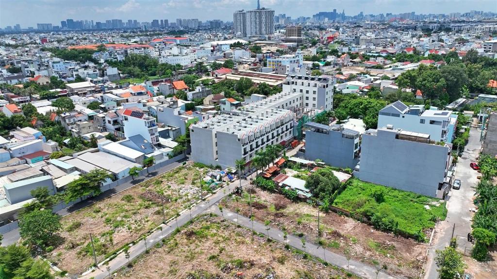 Nhà mới xây  sổ hồng riêng  đường ô tô tránh nhau gần sông sài gòn mát mẻ, cách kđt vạn phúc 500m