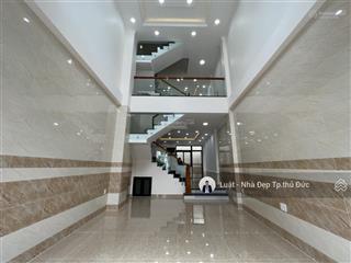 Bán nhà quốc lộ 13, thủ đức. view sông thoáng mát gần vạn phúc city, khu đồng bộ an ninh, sổ hồng