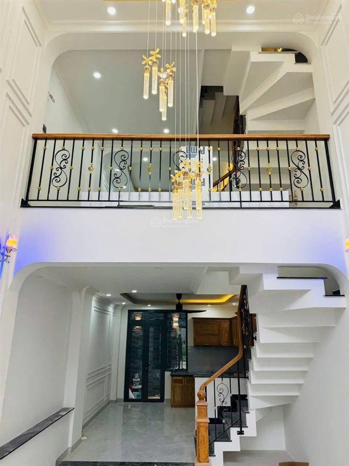 Nhà mới xây 2025 đường 40, gần chợ hiệp bình 1 trệt lửng 2 lầu, ở ngay!