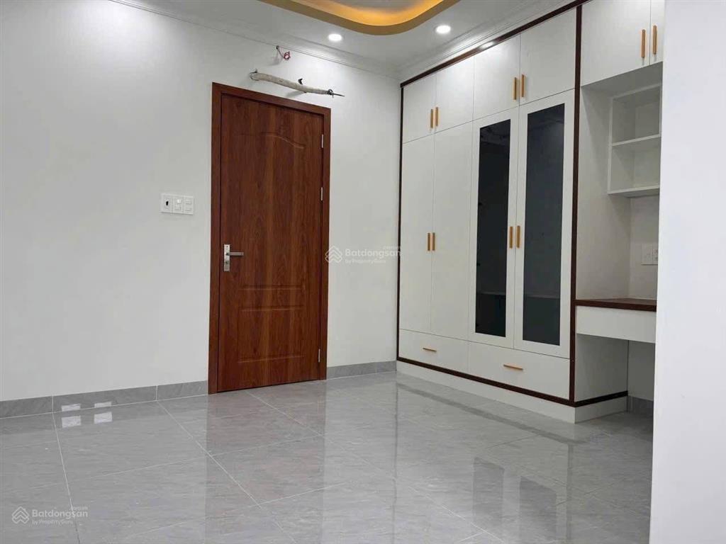 Nhà mới xây 2025 đường 40, gần chợ hiệp bình 1 trệt lửng 2 lầu, ở ngay!