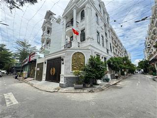 Bán đất góc 2 mt kinh doanh  ra quốc lộ 13 chỉ 50m, sát vạn phúc city, thủ đức. hướng đông nam