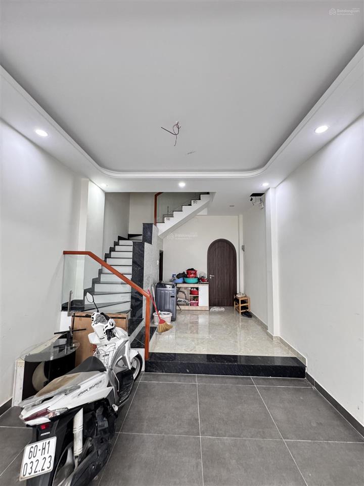Bán nhà quốc lộ 13, gần mặt tiền hiệp bình, vạn phúc city. đang cho thuê chdv dòng tiền ổn định