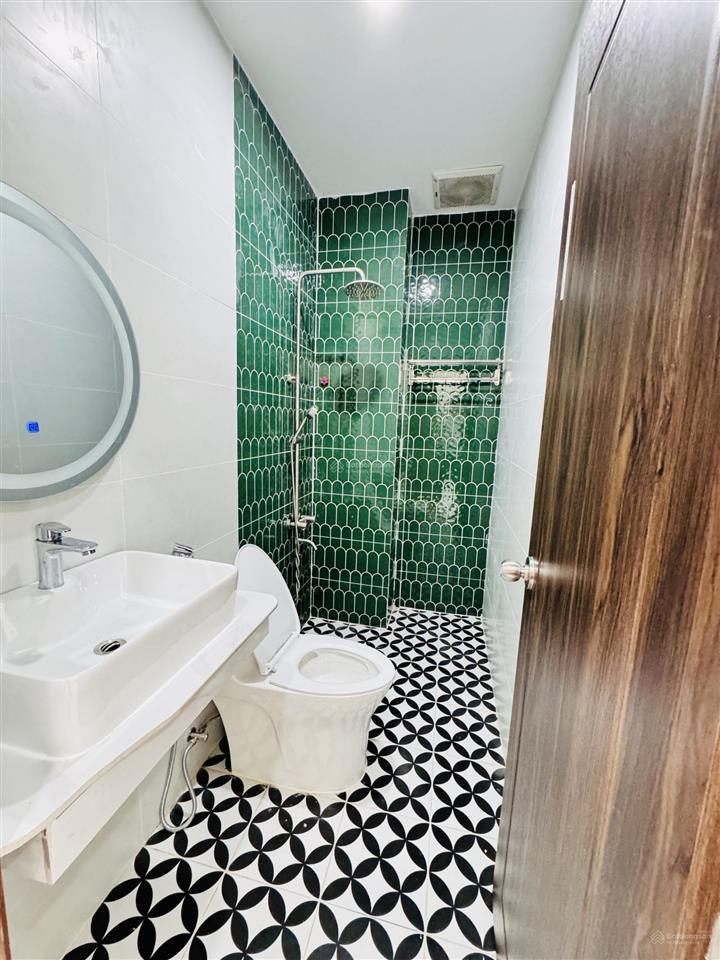 Bán nhà quốc lộ 13, gần mặt tiền hiệp bình, vạn phúc city. đang cho thuê chdv dòng tiền ổn định