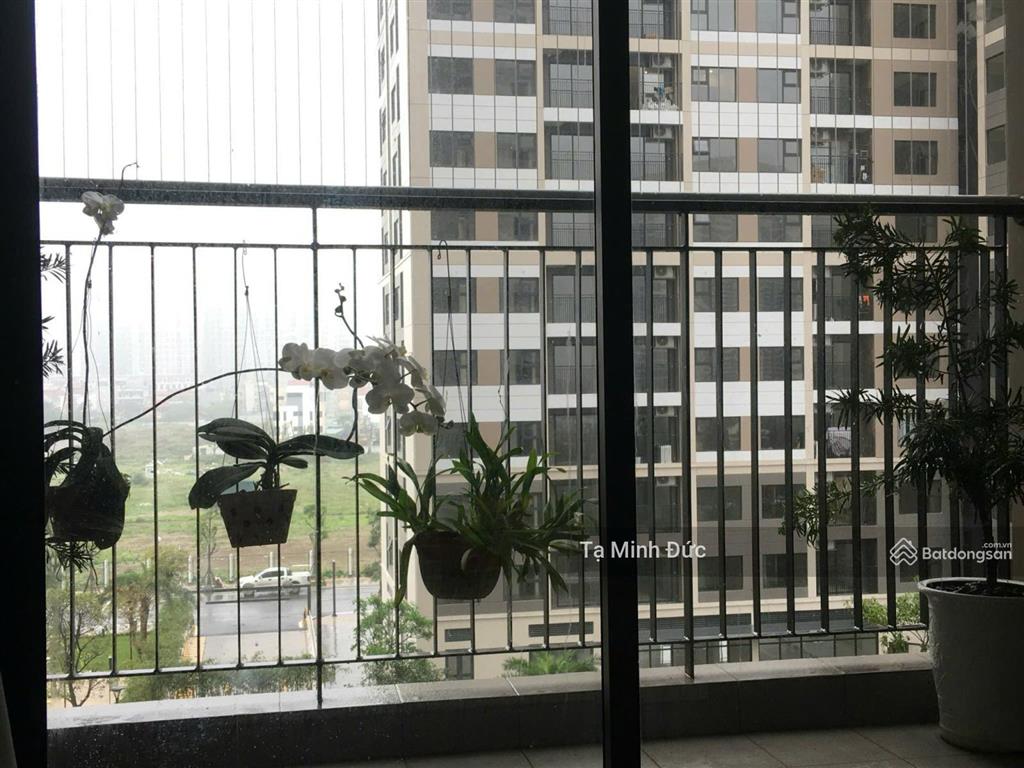 Bán gấp căn hộ 2pn, 63m2 tại vinhomes ocean park gia lâm, giá 4 tỷ vnd