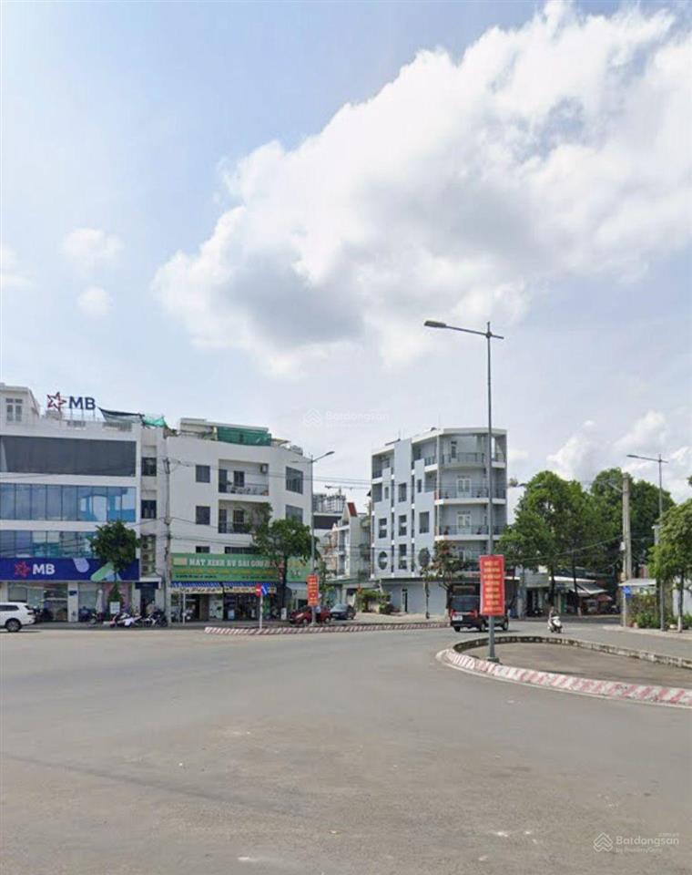 Lô đất mặt tiền 16m nhìn ra bùng binh hoàng diệu nhuyễn đức cảnh