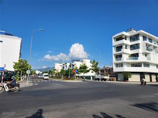 Cần bán lô đất mặt sông vcn mặt tiền 6m vỉa hè siêu rộng 11m