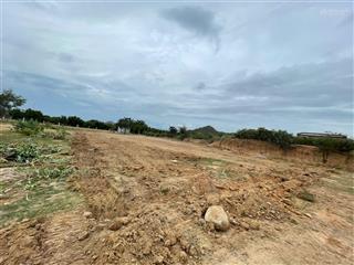 Chính chủ cần bán lô đất 3 mặt tiền, cách biển 1,5km. mặt đường 702, cơ hội đầu tư sinh lời