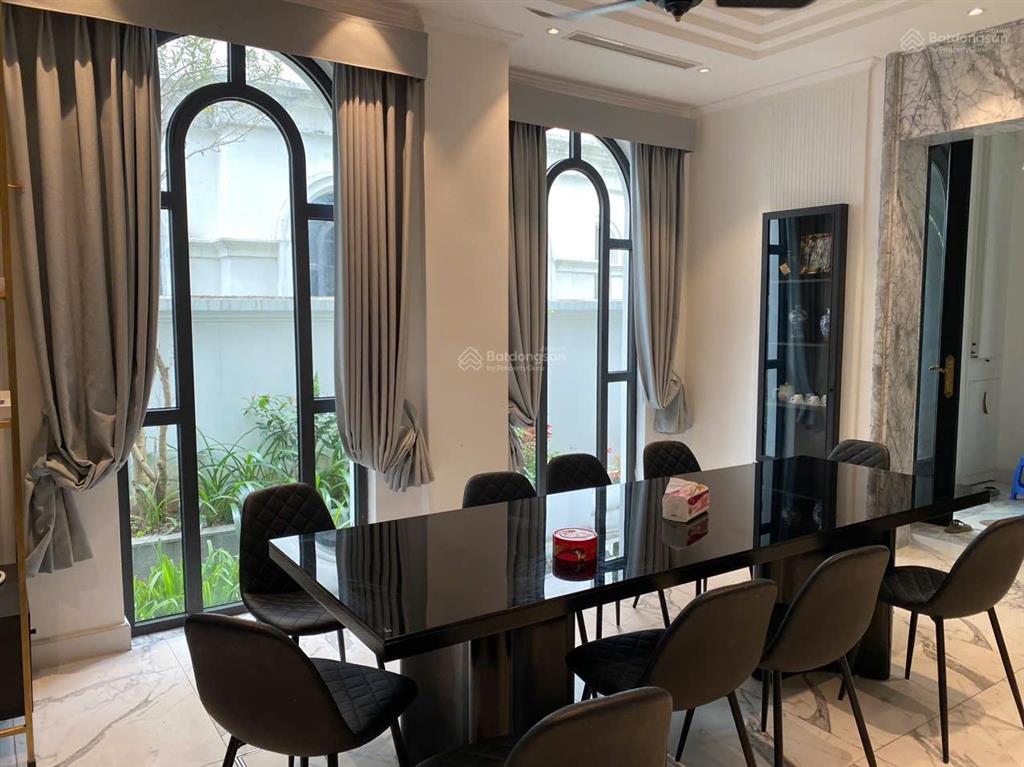 Cho thuê căn biệt thự sao biển vin1 gia lâm 150m², full đồ 3 ngủ, 33tr/tháng