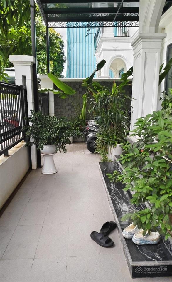 Cho thuê biệt thự vin1 gia lâm 150 m2, 4 phòng ngủ, 35 tr/tháng, full đồ