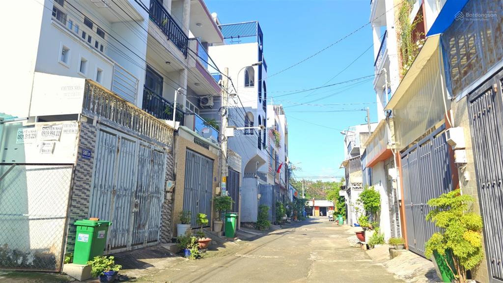 Bán đất bưng ông thoàn, phú hữu q9. vị trí đông dân gần liên phường, dt 62m2 giá 4.9 tỷ