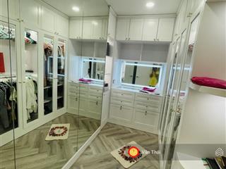 Cần bán gấp căn hộ dhomme . 52m2, 1pn,giá 3.3 tỷ/72m,2pn,giá 5 tỷ.0933 033 *** thái.view đẹp.