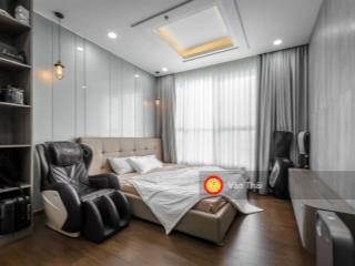 Cần bán gấp căn hộ chung cư hà đô. 107m2, 3pn, giá 13 tỷ/86m2,2pn,giá9 tỷ. 0933 033 *** thái.