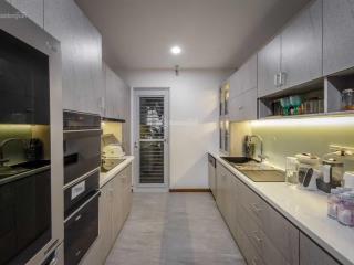 Cần bán gấp chcc cộng hòa.75m2,2pn,giá 4,5tỷ/155m2,3pn.giá8 tỷ, 0933 033 *** thái sổ, view đẹp