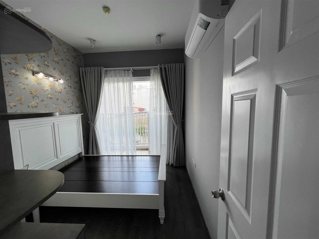 Cần bán gấp căn hộ chung cư sky center. 75m2,2pn.giá 6 tỷ.0933 033 *** thái