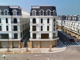 Bán căn góc mặt đường 30m với 3 mặt thoáng mặt tiền rộng đến 6,4m 3 cửa mở kinh doanh cực tốt