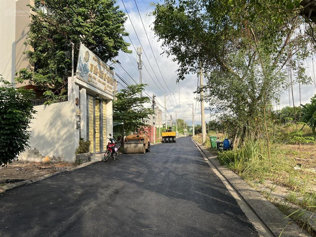 Cc gửi bán lô đất đẹp bưng ông thoàn dtích 58m2 giá chỉ 4ty300 liền kề khu cnc tphcm da samsung