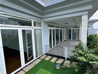 Bán căn penthouse cao ốc phú nhuận, dt 370m2 gồm 3 phòng ngủ, 4 toilet, sân vườn, giá 20 tỷ sổ hồng