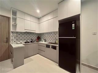 Bán căn 3pn, view thoáng, giá 3.850 tỷ full nội thất, sổ hồng