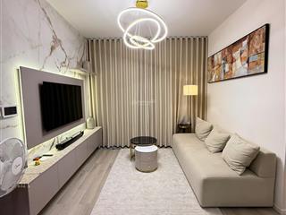 Cho thuê căn 2pn, 2wc full nội thất cao cấp mới 100%, giá 10.5tr/th, bao phí quản lý