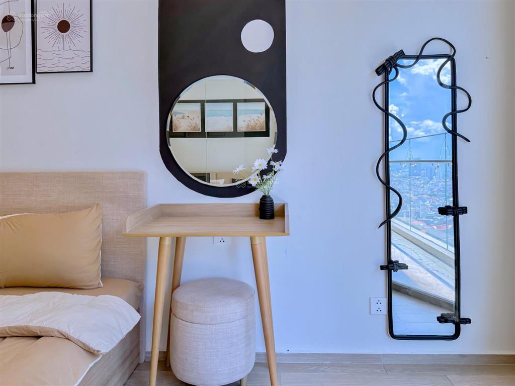 Bán gấp căn 1 + pn cc the sóng, dt 53m2. giá 2.18 tỷ, full nội thất tầng cao.  e yến 0792 366 ***