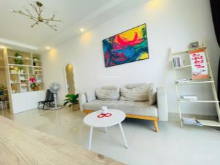 Bán căn 2 phòng cc vũng tàu melody, sổ hồng, view biển. giá 4.250 tỷ.  e yến 0792 366 ***